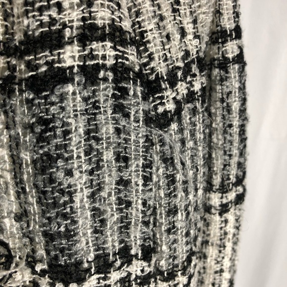 Gray and Black Loose Knit Acrylic Infinity Scarf - Picture 5 of 8